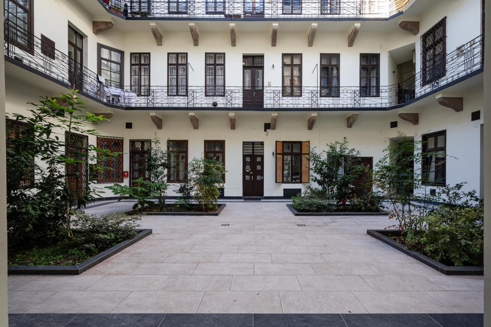Kiraly 44 Luxury Apartment With Free Parking 布达佩斯 外观 照片